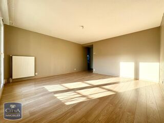  Appartement à louer 3 pièces 65 m²
