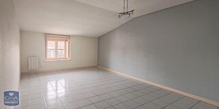  Appartement à louer 3 pièces 80 m²