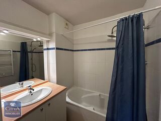  Appartement à louer 2 pièces 37 m²