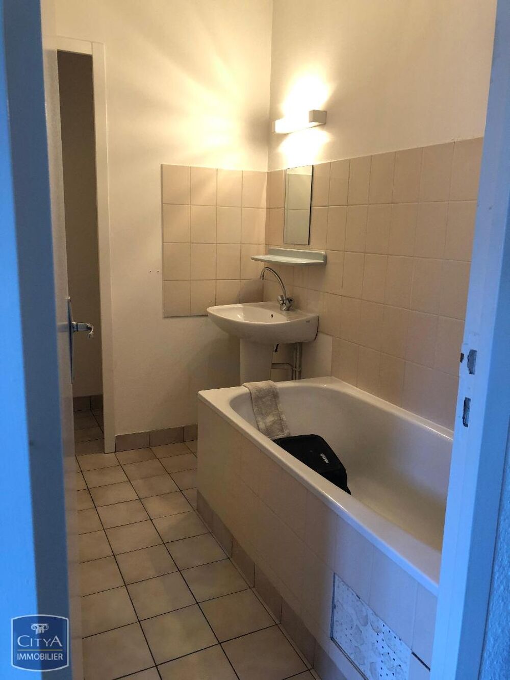 location Appartement - 2 pièce(s) - 29 m² Poitiers (86000)