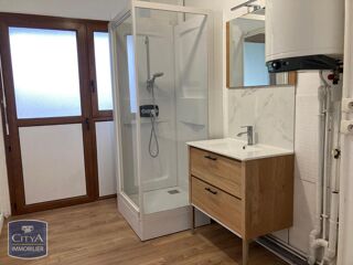  Appartement à louer 4 pièces 90 m²