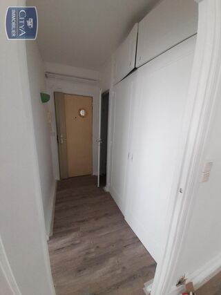 Appartement à louer 4 pièces 63 m²