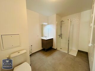  Appartement à louer 2 pièces 53 m²