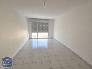 location Appartement - 3 pièce(s) - 63 m² Saint-Jean-d'Angély (17400)