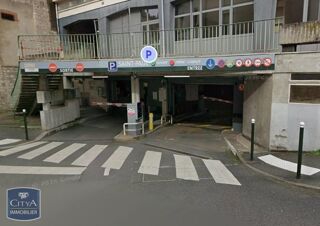  Parking / Garage à louer 