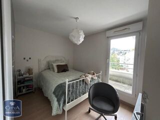  Appartement � louer 4 pi�ces 79 m�