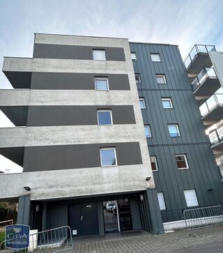  Parking / Garage à louer 