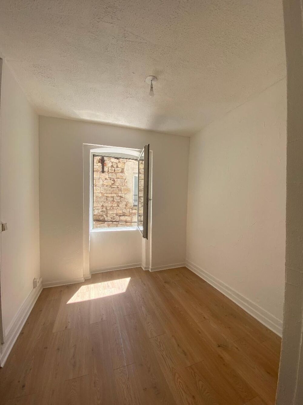 location Appartement - 2 pièce(s) - 23 m² Saint-Étienne (42000)