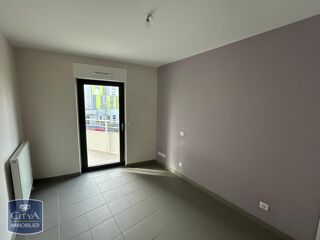  Appartement à louer 3 pièces 75 m²