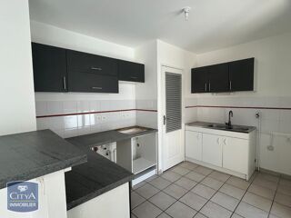  Appartement à louer 4 pièces 88 m²