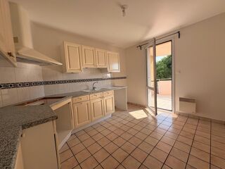  Appartement à louer 2 pièces 74 m²