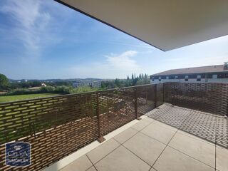  Appartement à louer 3 pièces 64 m²