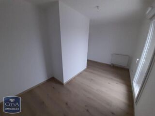  Appartement � louer 4 pi�ces 80 m�