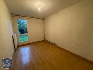  Maison à louer 3 pièces 81 m²