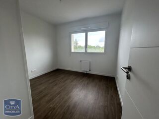  Appartement à louer 4 pièces 84 m²