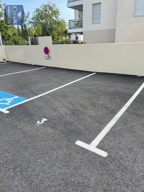  Parking / Garage  louer 