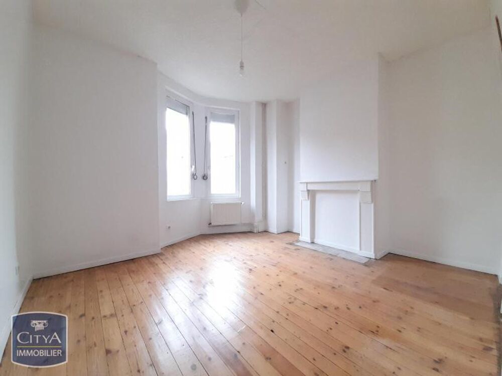 À LOUER : Maison T4 située à Lille. Ce bien immobilier o....