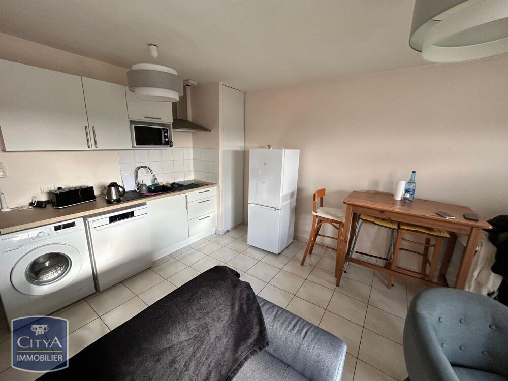 À LOUER : Appartement T2 meublé et moderne situé dans le....