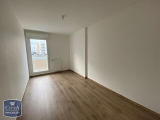 Appartement à louer 3 pièces 64 m²