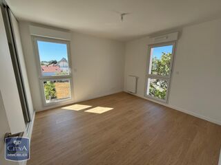  Appartement à louer 3 pièces 70 m²