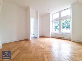  Appartement à louer 4 pièces 122 m²