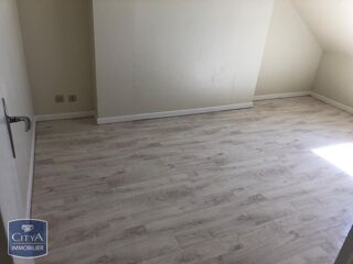  Appartement à louer 4 pièces 76 m²