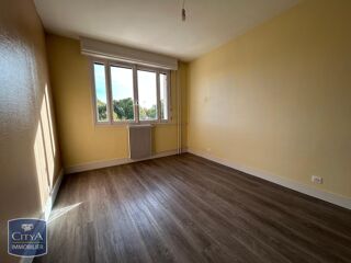  Appartement à louer 4 pièces 81 m²