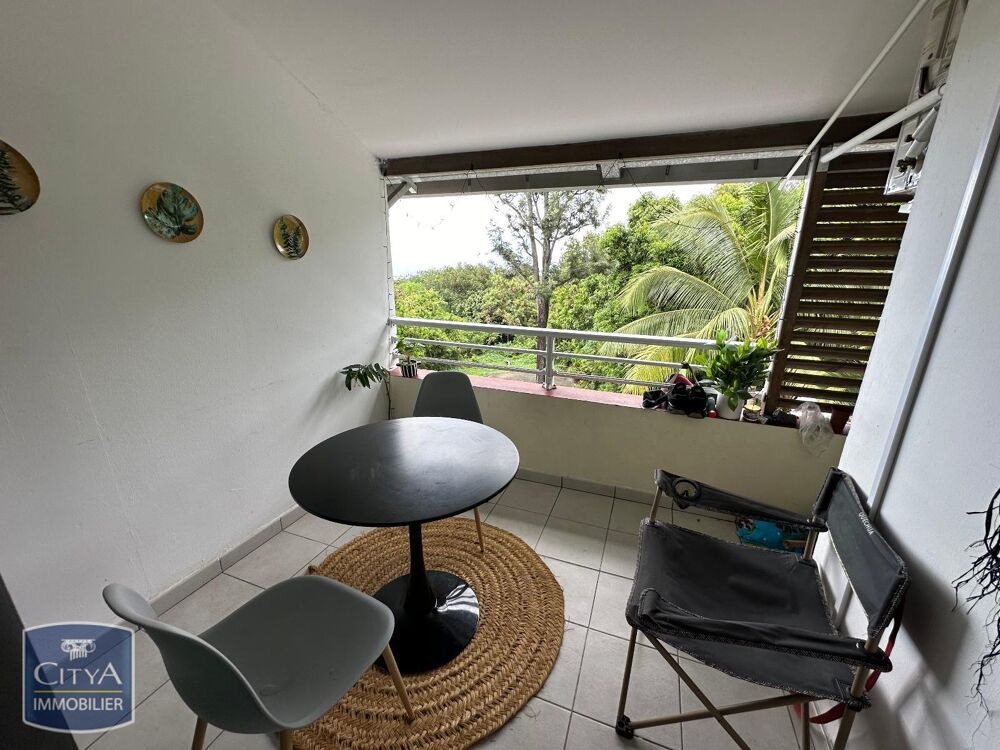 location Appartement - 2 pièce(s) - 33 m² Sainte-Clotilde (97490)