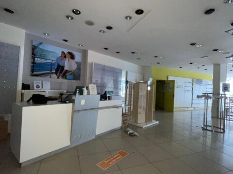   Location / Local Commercial - 276 m² 