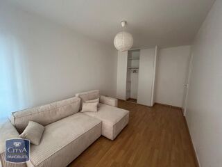  Appartement à louer 3 pièces 81 m²