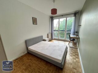  Appartement à louer 4 pièces 70 m²