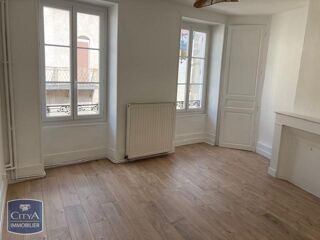  Appartement à louer 5 pièces 110 m²