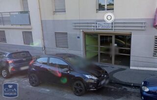  Parking / Garage � louer 