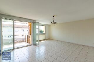  Appartement à louer 4 pièces 102 m²