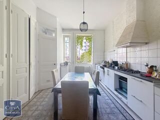  Appartement � louer 4 pi�ces 138 m�