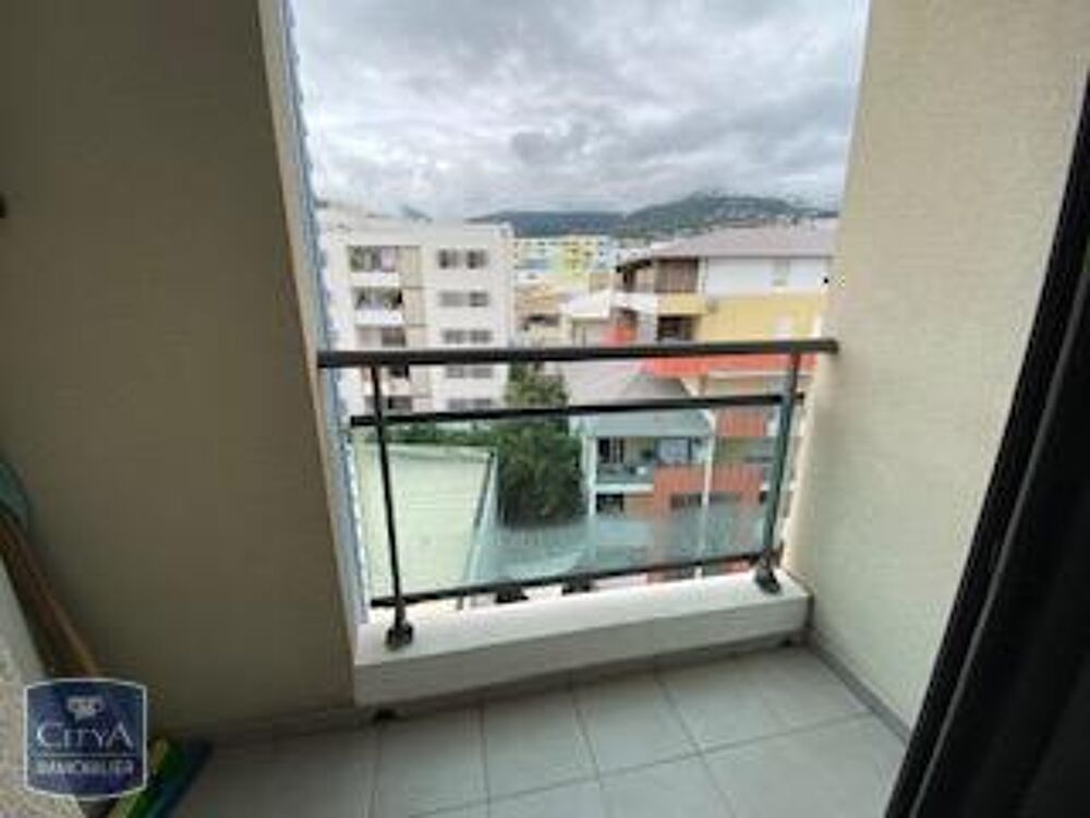 location Appartement - 1 pièce(s) - 22 m² Sainte-Clotilde (97490)