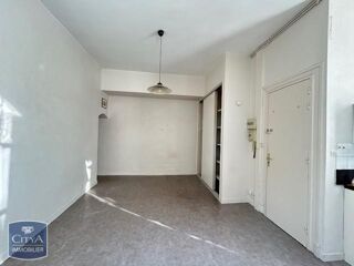  Appartement à louer 2 pièces 35 m²