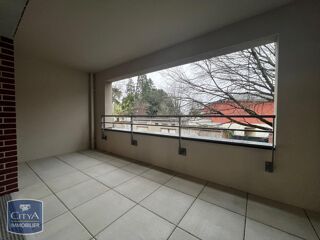  Appartement à louer 4 pièces 81 m²
