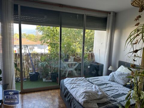   Location Appartement Appartement - 1 pièce(s) - 33 m²