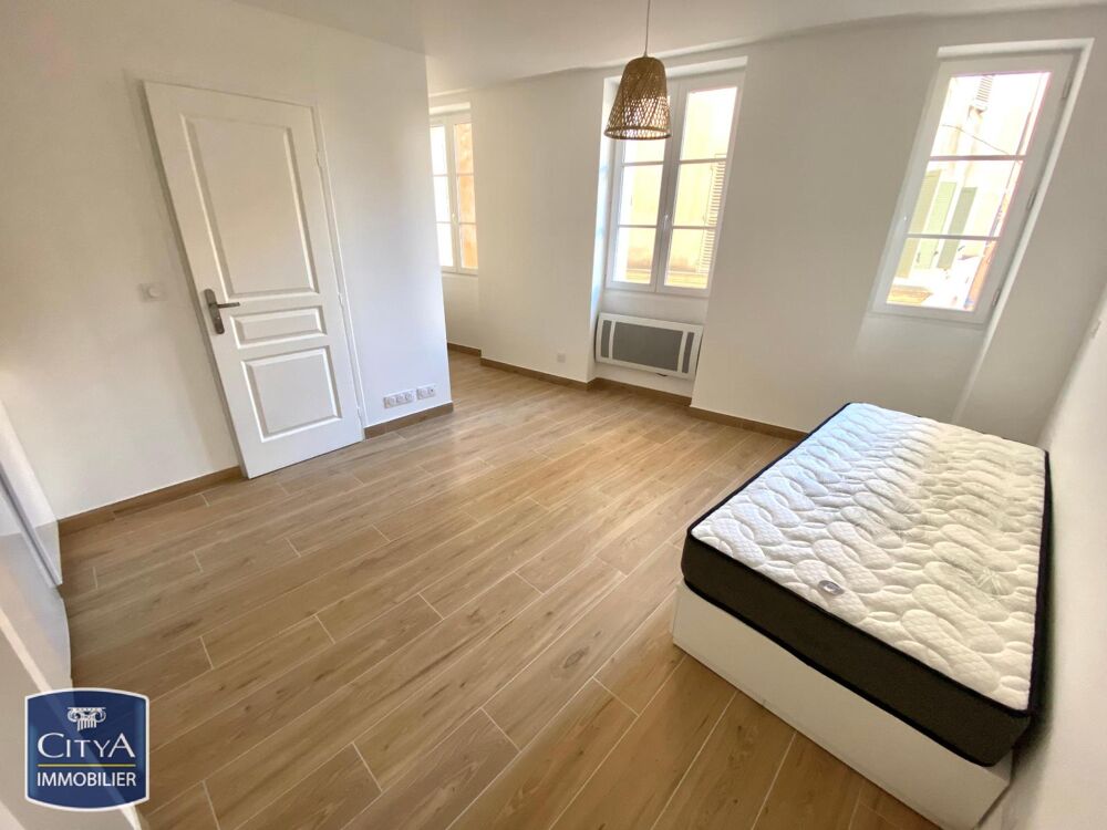 location Appartement - 1 pièce(s) - 21 m² Toulon (83000)