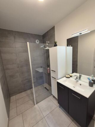  Appartement à louer 2 pièces 50 m²