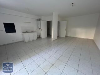  Appartement à louer 3 pièces 65 m²