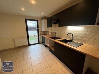  Appartement à louer 4 pièces 116 m²