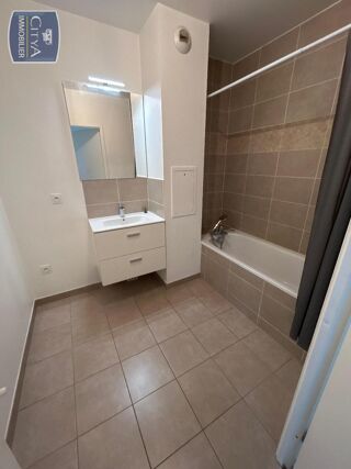  Appartement à louer 3 pièces 55 m²