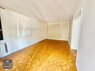  Appartement à louer 4 pièces 76 m²