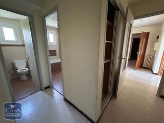  Appartement à louer 4 pièces 110 m²