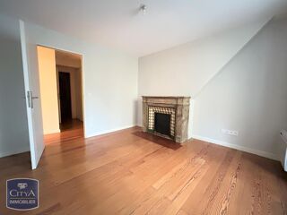  Appartement à louer 2 pièces 61 m²
