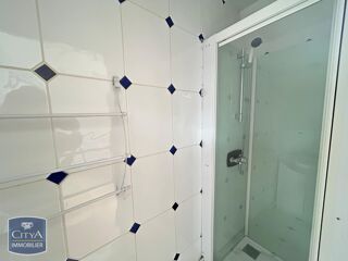  Appartement à louer 2 pièces 33 m²
