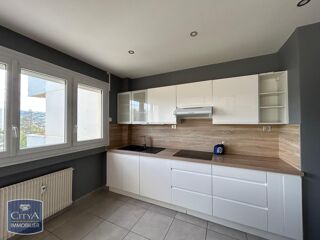  Appartement � louer 5 pi�ces 93 m�