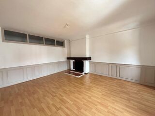  Appartement à louer 3 pièces 92 m²